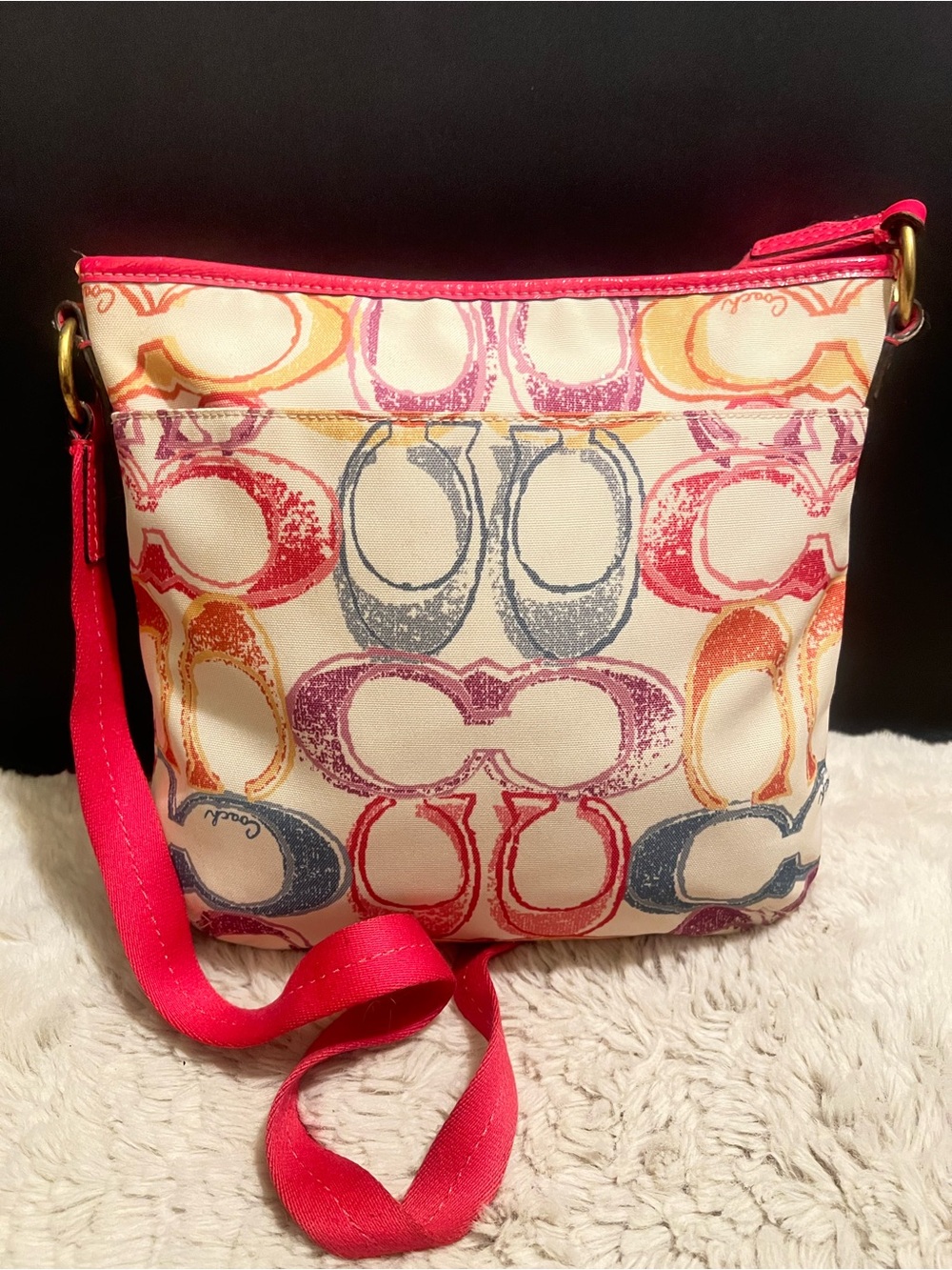 Vintage Coach Hampton Scribble C multicolor Signature Canvas Crossbody - Picture 2 of 10